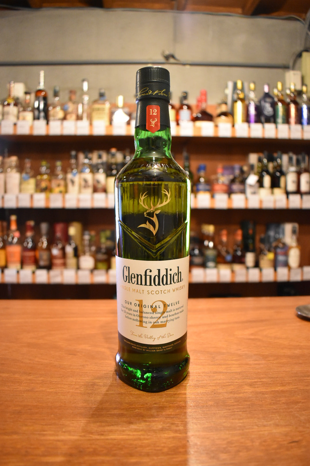 18年陶器黒Glenfiddich (18年)(黒陶器) - ウイスキー