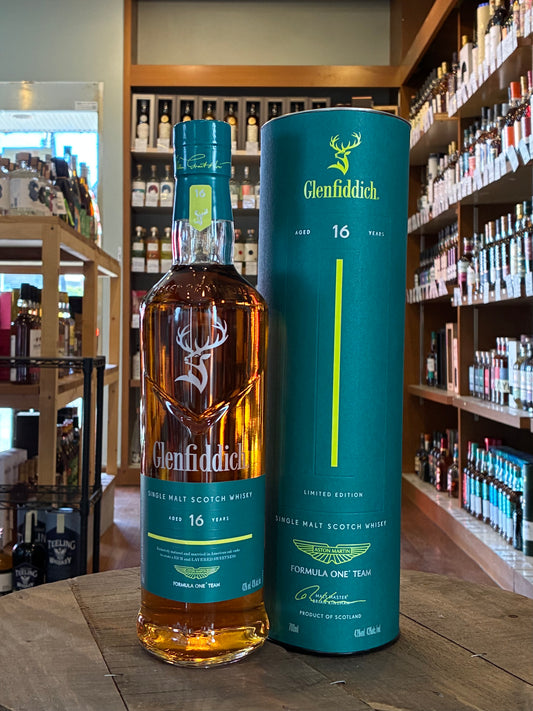 グレンフィディック 16年　アストンマーティン F1デザイン　GLENFIDDICH 16yo ASTON MARTIN F1 DESIGN