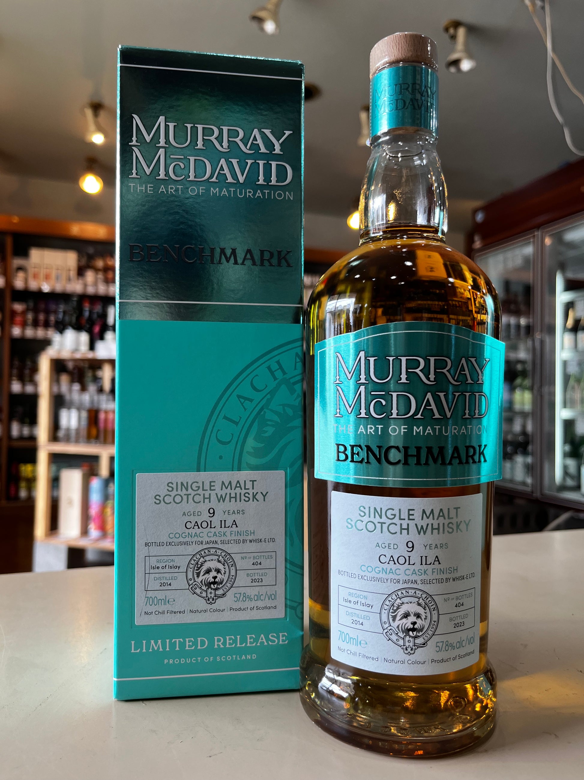 マーレイマクダヴィッド　ベンチマークシリーズ　カリラ2014　コニャックカスクフィニッシュ  MURRAY MCDAVID BENCHMARK CAOL ILA 2014 AGED 9 YEARS COGNAC CASK FINISH