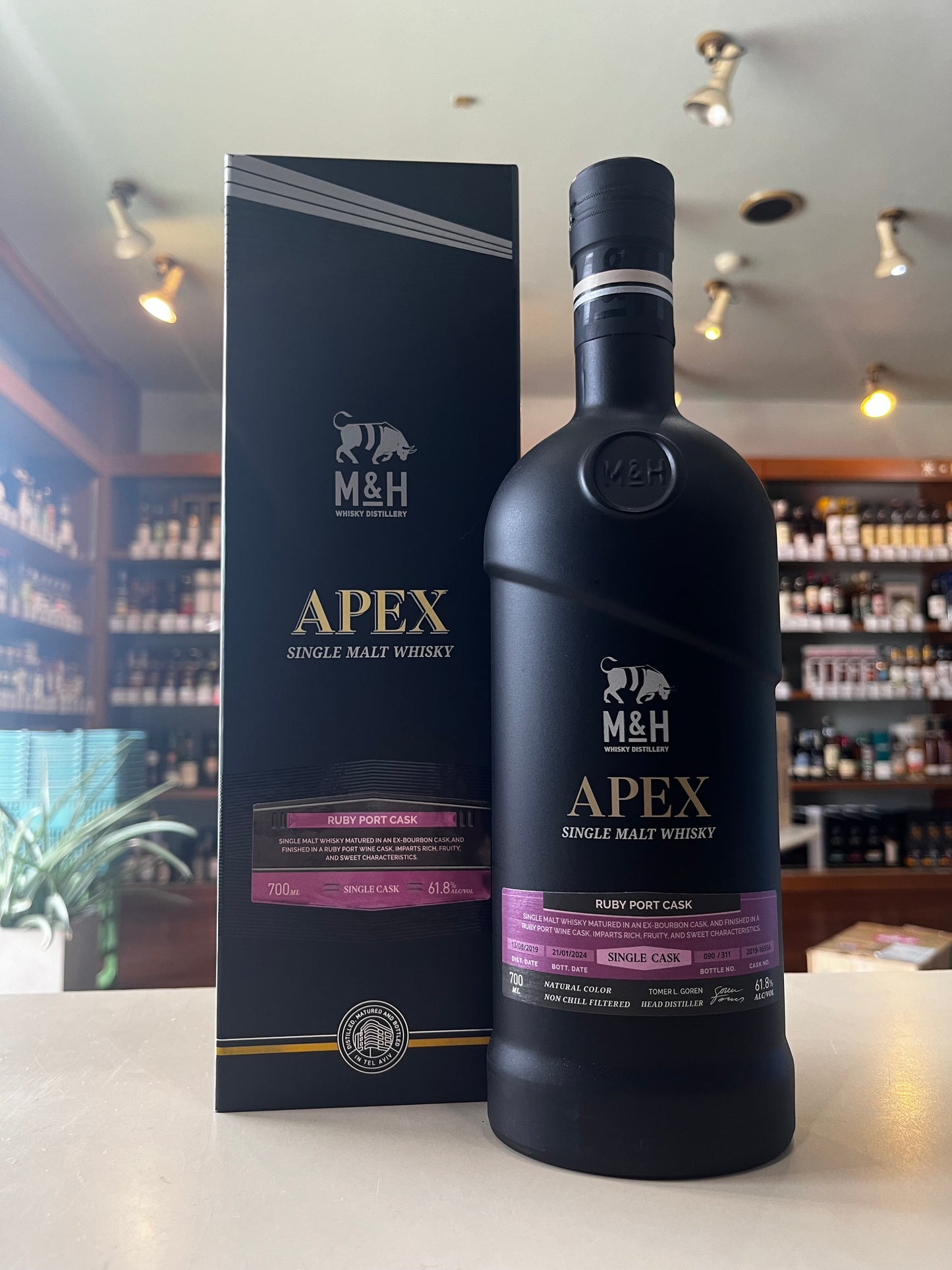 M&H APEX SINGLE CASK RUBY PORT CASK ミルクアンドハニー　エイペックス　シングルカスク　バーボン樽熟成+ルビーポート樽フィニッシュ