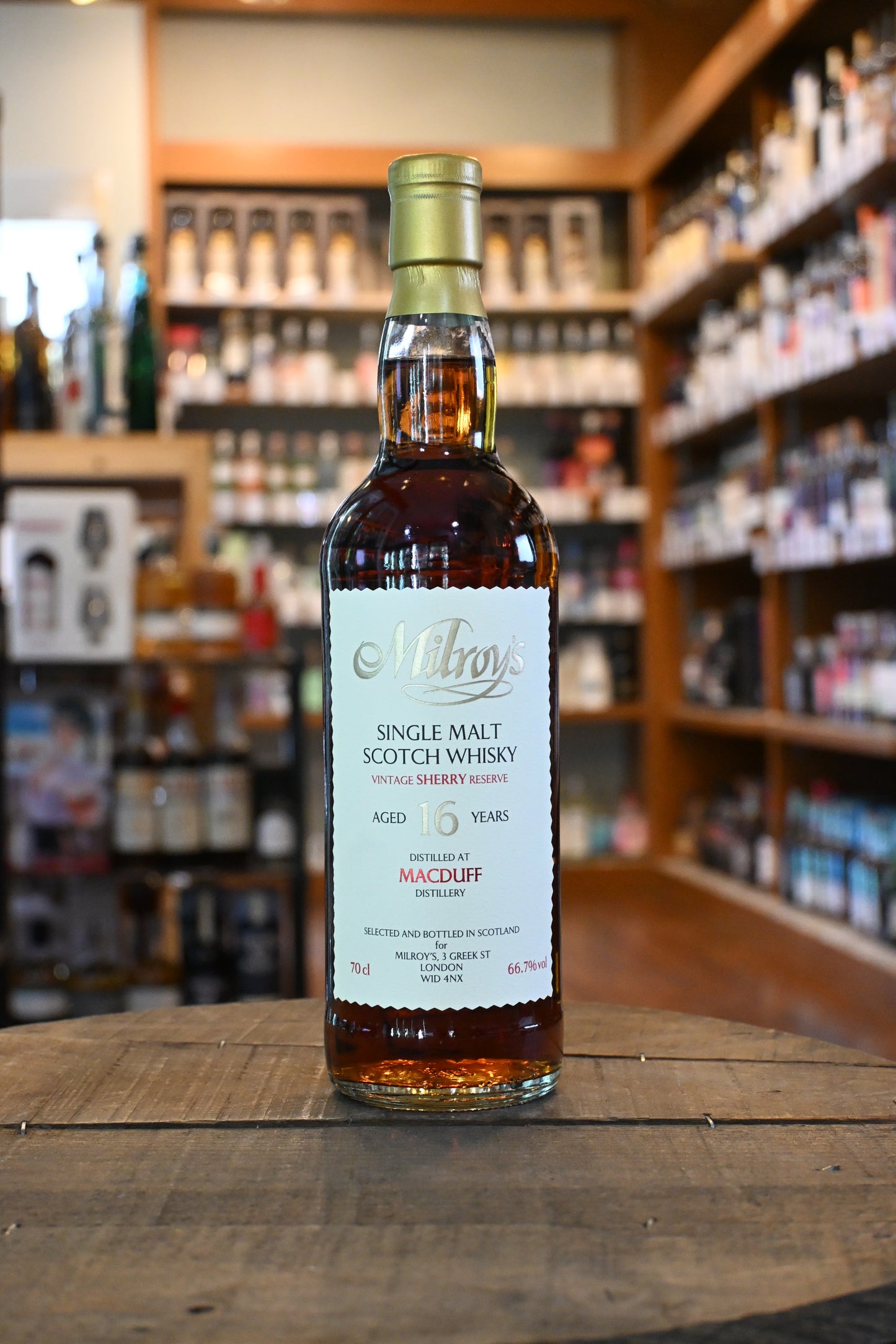 ミルロイズ ヴィンテージシェリーリザーブ マクダフ 16年　Milroy’s Vintage Sherry Reserve MACDUFF 16yo
