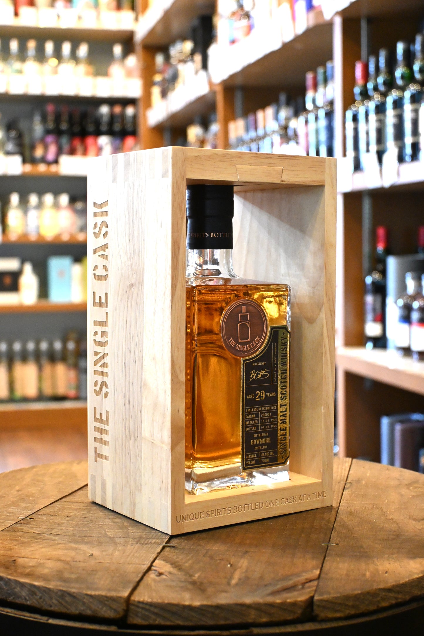 シングルキャスク 設立15周年記念 ボウモア 1996 29年　THE SINGLE CASK 15th ANIVERSARY BOWMORE 1996 AGED 29 YEARS